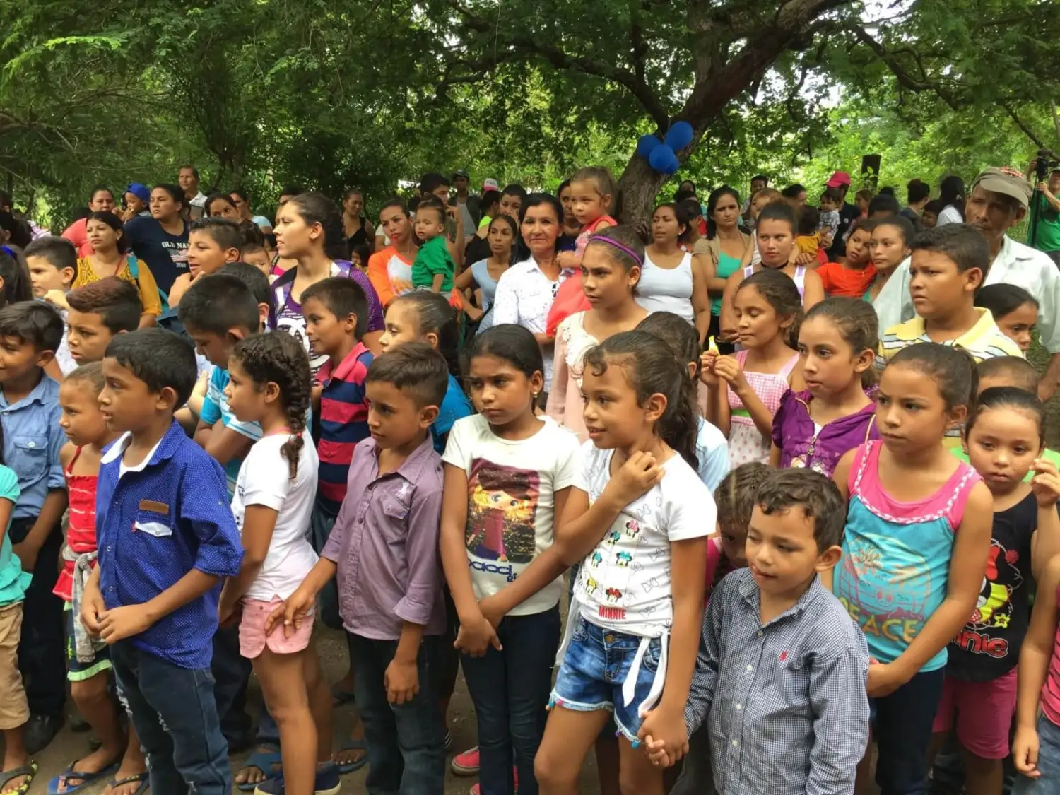 Children gathered during a Nicaragua Missions outreach visit